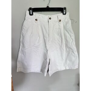 Vintage Red Ridge Mountain Outfitters Women's White High Waisted Relaxed Shorts‎
